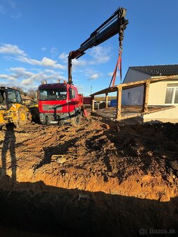 Autodoprava s hydraulickou rukou. - 2