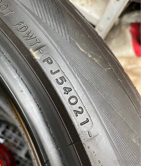 Yokohama 285/40 R21 letné - 2