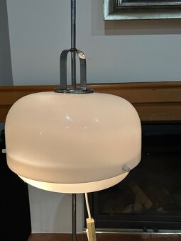 Predam retro lampu - 2