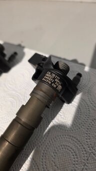 Vstrekovače 2.0 TDI  03L 130 277 - 2