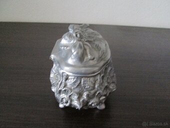 Kovová šperkovnica - 2