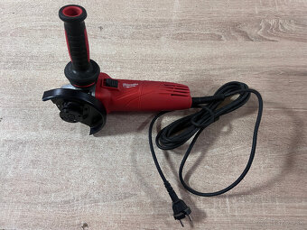 Milwaukee uhlová brúska AG 10-125 EK - 2