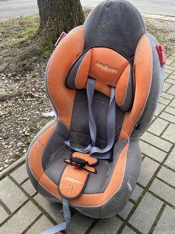 Auto sedacka.  20€ - 2