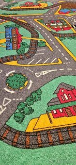 Detsky koberec s cestickami - 2