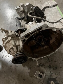 Prevodovka 1.6 TDi 5kvalt vw golf 6 - 2