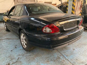 Rozpredam Jaguar X-type 2.0D manuál - 2