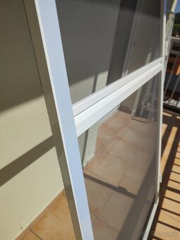 Sieťka proti hmyzu na balkónové dvere - 2