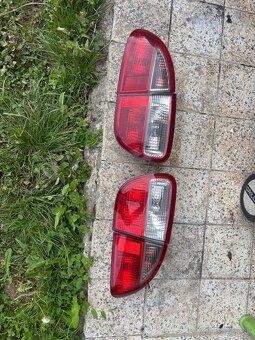Seat Leon 1M zadné svetlá - 2