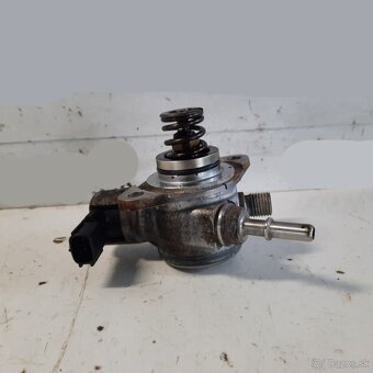 Vstrekovacie čerpadlo Renault Megane III 1.2 Tce 166305283R - 2
