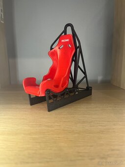 Stojan na telefón v štýle športového sedadle Recaro - 2