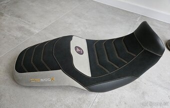 Upravujeme moto sedadla, čalúnenie sedadiel na moto - 2