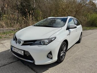 Auris hybrid TS combi 1,8, SK vozidlo - 2