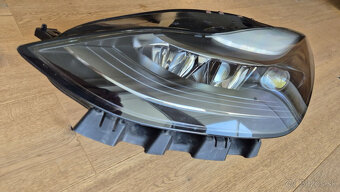 Lave predne svetlo pre Tesla Model 3 - 2