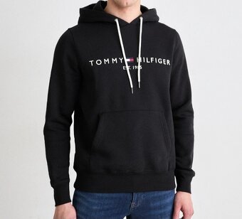 Čierna pánska mikina Tommy Hilfiger S - 2