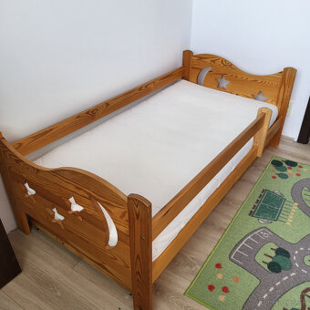 Detska postel 84x164 cm s vzorovanym celom postele - 2