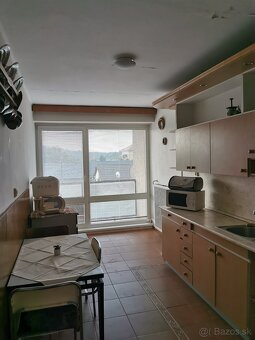 Predám 3 izbový byt v centre Veľkého Šariša - 2