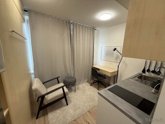 Prenajmem garzonku v Banskej Bystrici v centre-bez zvierat - 2