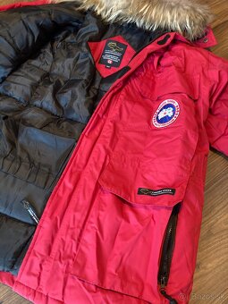 Canada Goose páperová dámska parka - 2