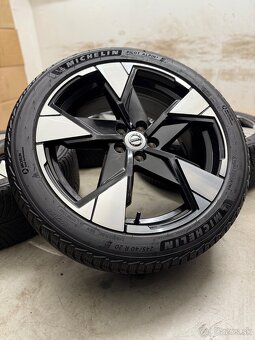 Zimná sada 5x108 R20 , 245/40/20 Volvo EX30 - 2