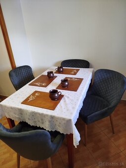 Jedálenské stoličky - 2