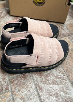 Nové Dr.Martens sandále - 2