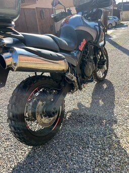 Triumph tiger 885i - 2