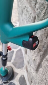 Bosch aku kovinorez - 2