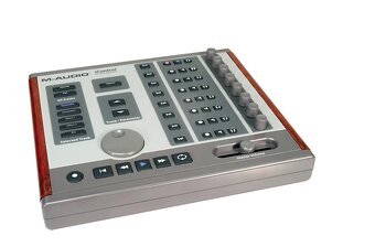 M-Audio iControl Garageband MIDI Controller PRE APPLE - 2