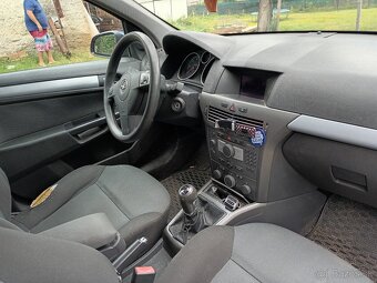 Opel astra h 1.9.110kw - 2