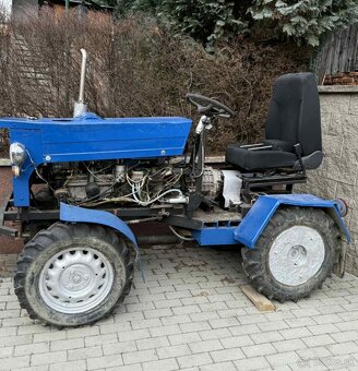 Malotraktor 4 x 4 - 2
