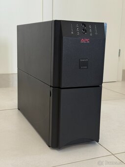 APC Smart-UPS 2200VA + Network Management Card - REZERVOVANÉ - 2