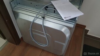 Vstavaná elektrická rúra - 2