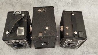 3x staré fotoaparáty, prodej jen vcelku jek je nafoceno. - 2