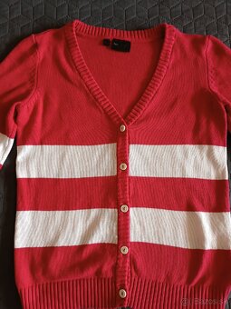 Červeno biely sveter - 2