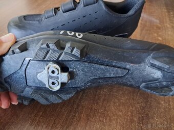 Cyklisticke tretry vel. 40 - 2