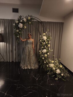 Dlhé sivo-zelené spoločenské šaty - 2