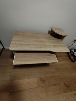 Predám PC stolík - 2
