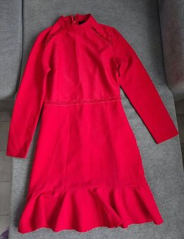 Červené šaty - 2