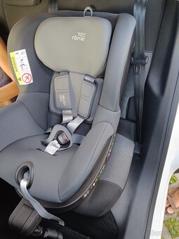 Autosedačka Britax Römer Dualfix 2R - 2