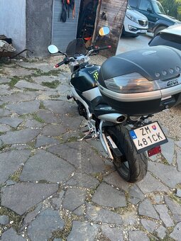 Suzuki GSR 600 - 2