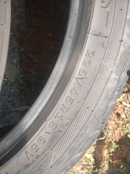 225/45 R18 2ks - 2