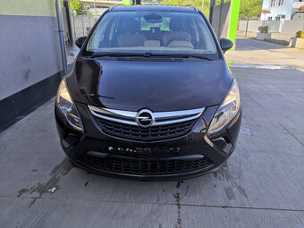 Opel Zafira Tourer - 2