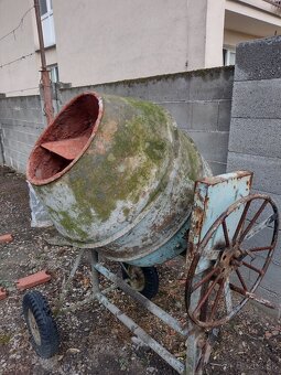 Miesacka na predaj - 2