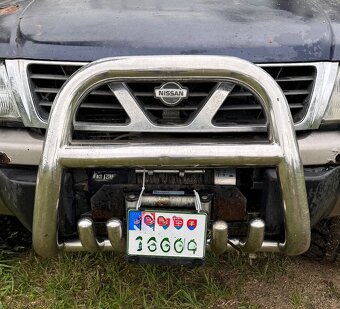 Predám predný ochranný ram na Nissan patrol y61 - 2
