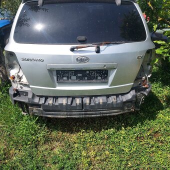 Rozpredam na nd kia sorento 2.5 - 2
