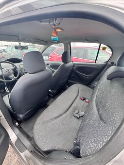 Toyota Yaris Hatchback | 2003 | Spoľahlivé a úsporné mestské - 2