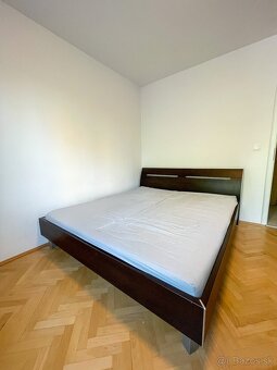Pevná Manželská Posteľ - 2
