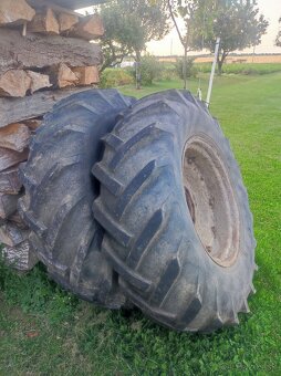Pneu na traktor - 2