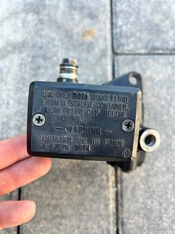 Hlavný predný brzdový valec Nissin - 2