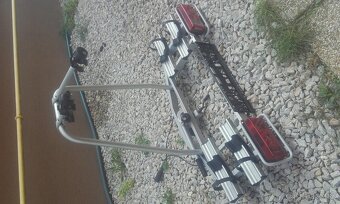 nosič bicyklov na Tažne zariadenie. - 2